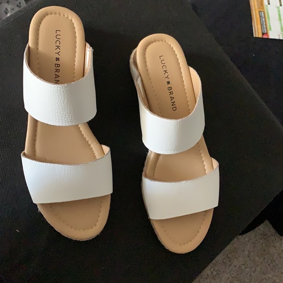 LUCKY.  BRAND. ONLY. NOW. 32 - Picture 2 of 6